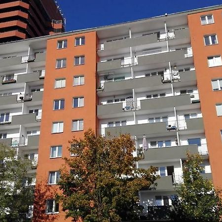 Powstancow Wielkopolskich 12 Poznań Esterno foto